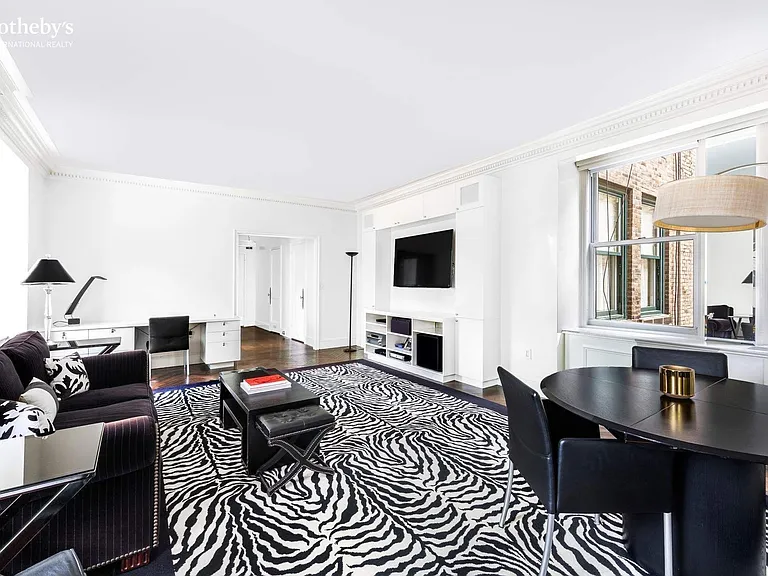 781 5th Ave #1614 — Photo 3