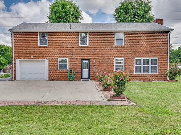 655 Harding Pl — Photo 42