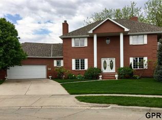 2705 Brentwood Dr, Fremont, NE 68025