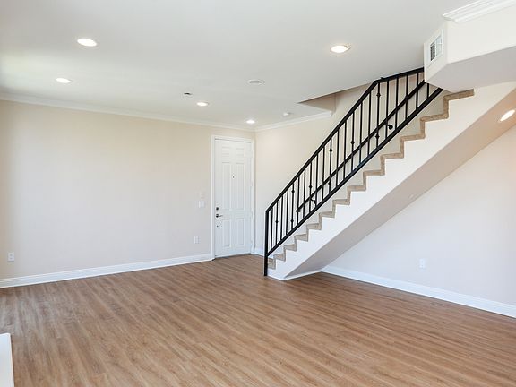 4th image of 1409 S Beverly Dr APT 1