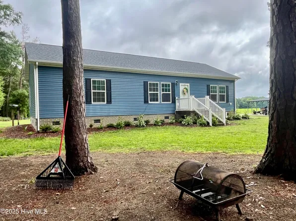77 Sand Banks Road, Eure, NC 27935