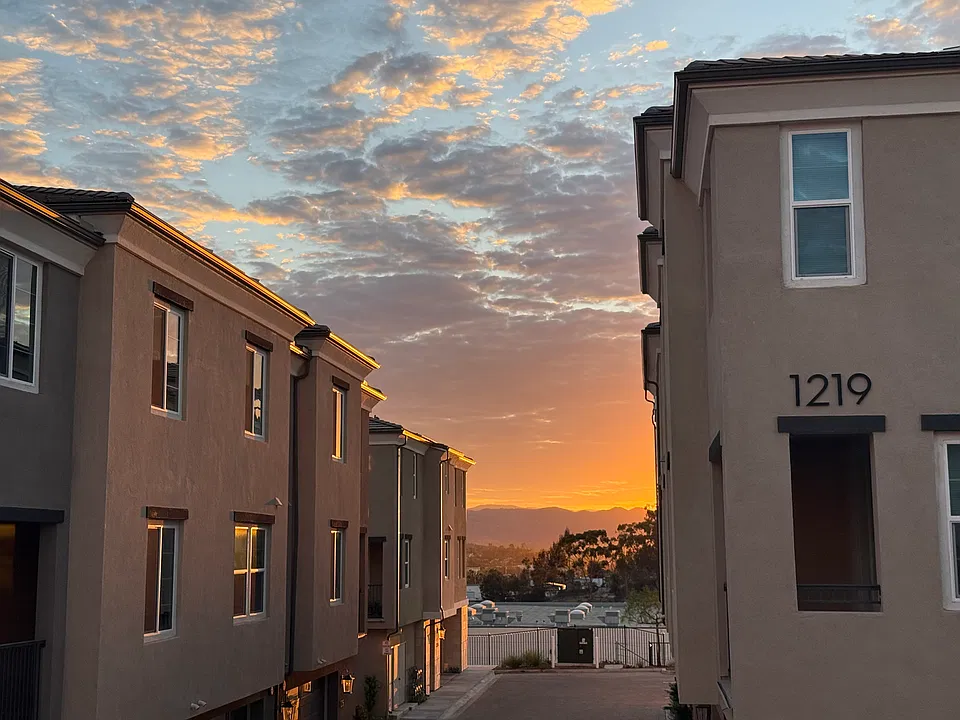 1224 Sunrise Vw #102