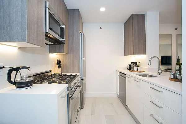 Rented by Bedrose | media 36