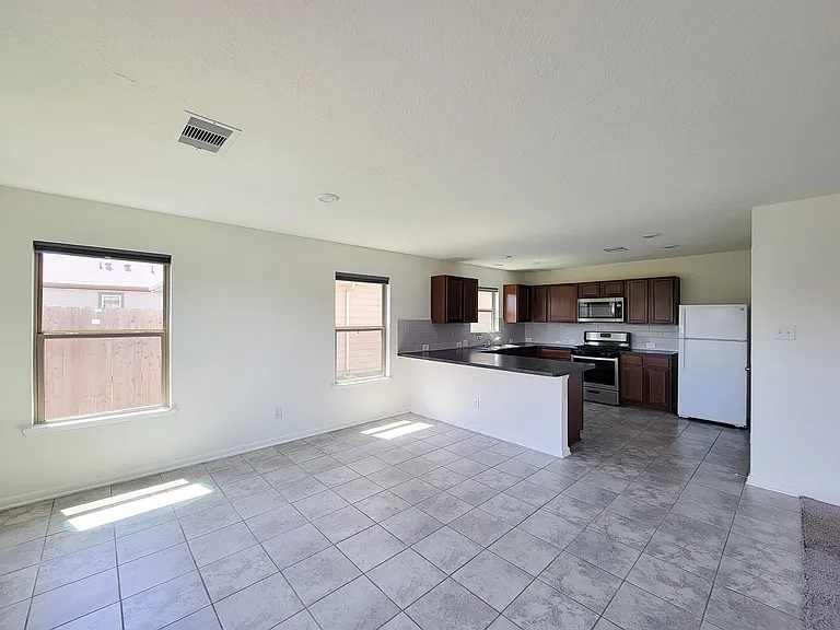 727 Hardwood Grove Ct — Photo 13