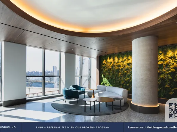 87 Commercial Street image 23 of 35