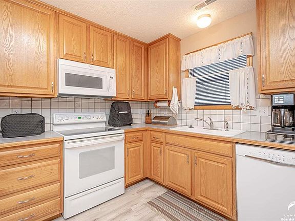 5th image of 2720 Ann Ct