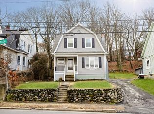 136 Meriden Rd, Waterbury, CT 06705