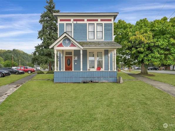 404 Hardefeldt Street SE, Orting, WA 98360