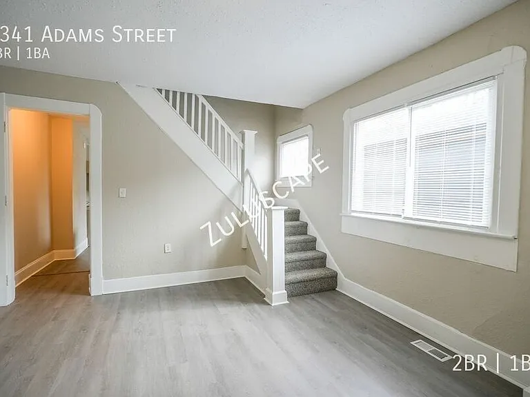 2341 Adams St — Photo 5