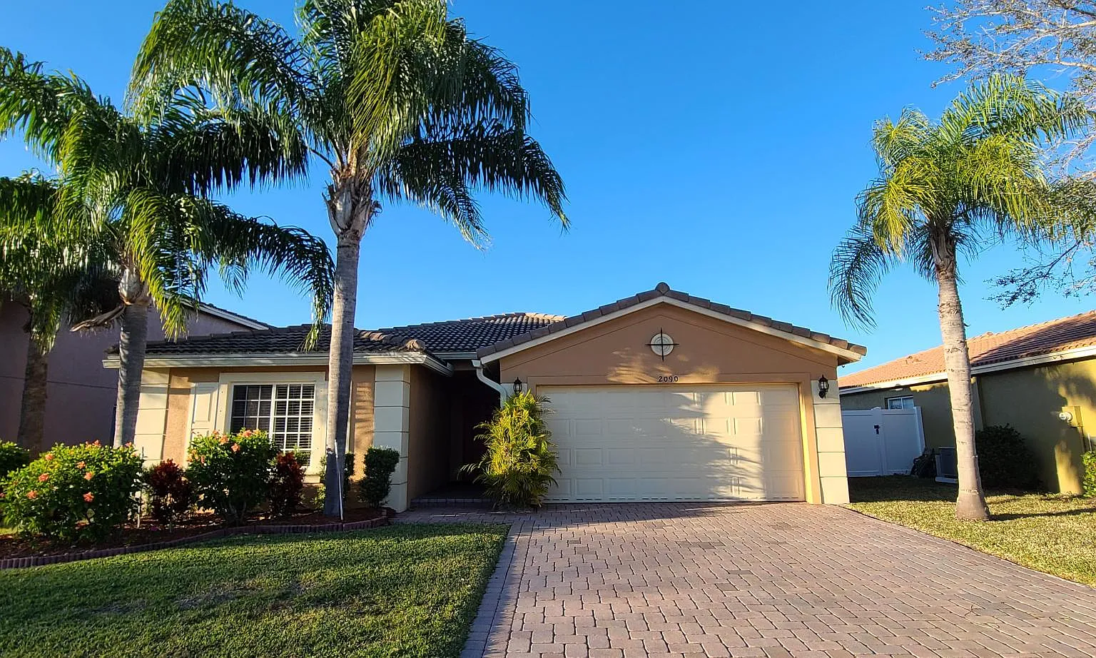 3 bed, 1837 sqft, $2,450 — Photo 1