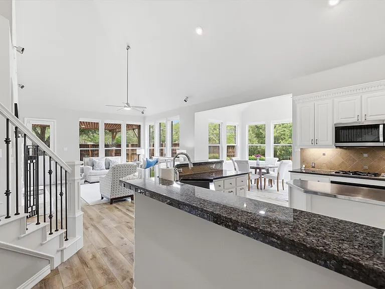 5668 Bay Meadows Dr — Photo 13