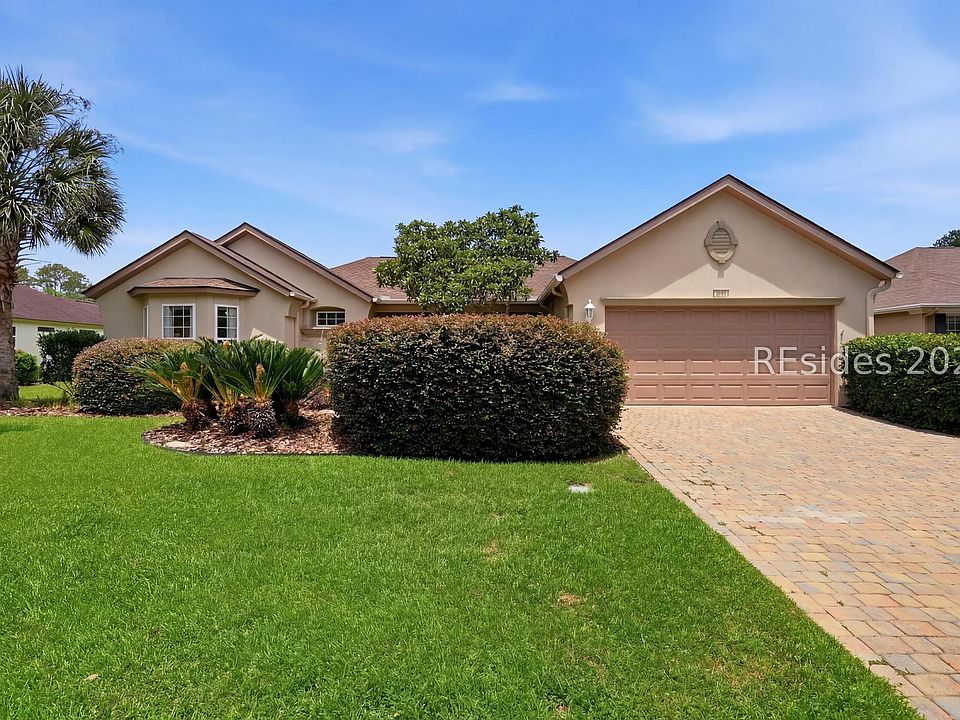 1st image of 133 Hampton Cir