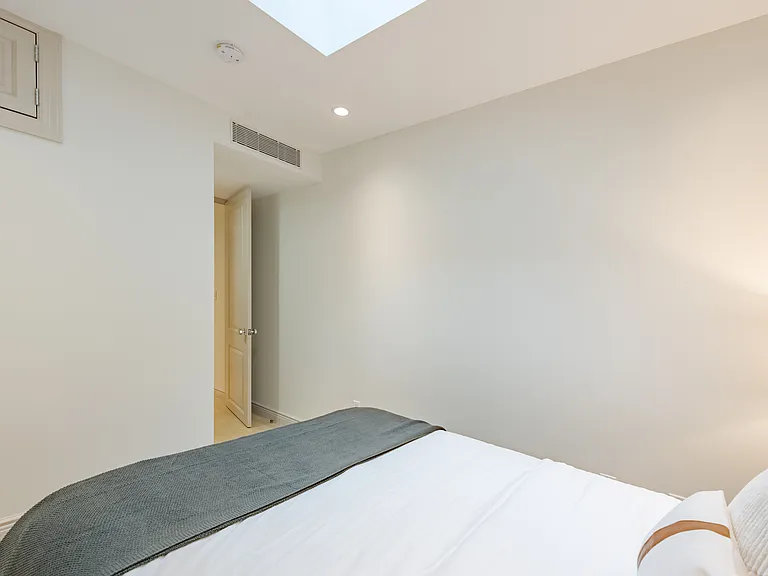 405 E 78th St #4B — Photo 27