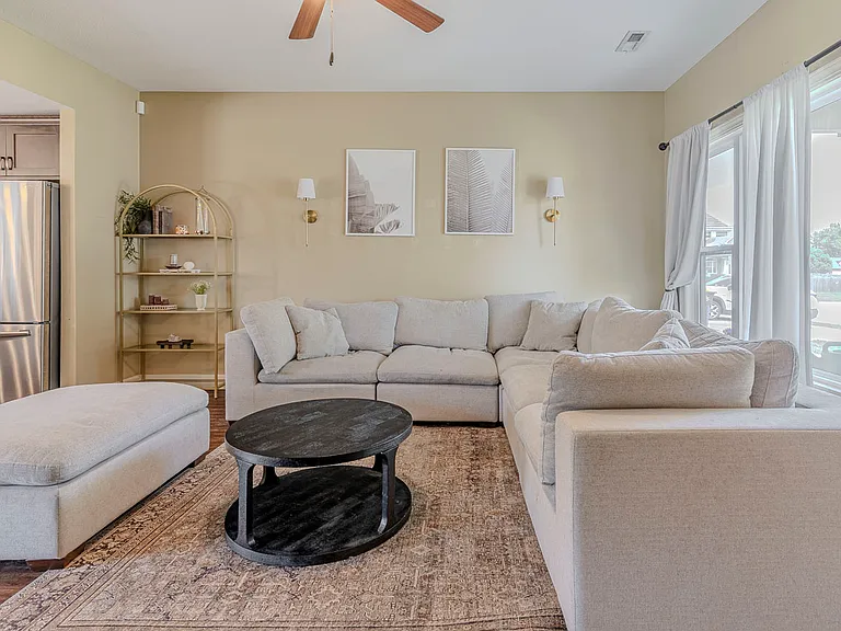 4319 Aspen Dr — Photo 3