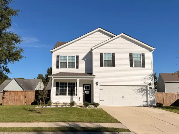 411 Lake Tyler Dr, New Bern, NC 28560