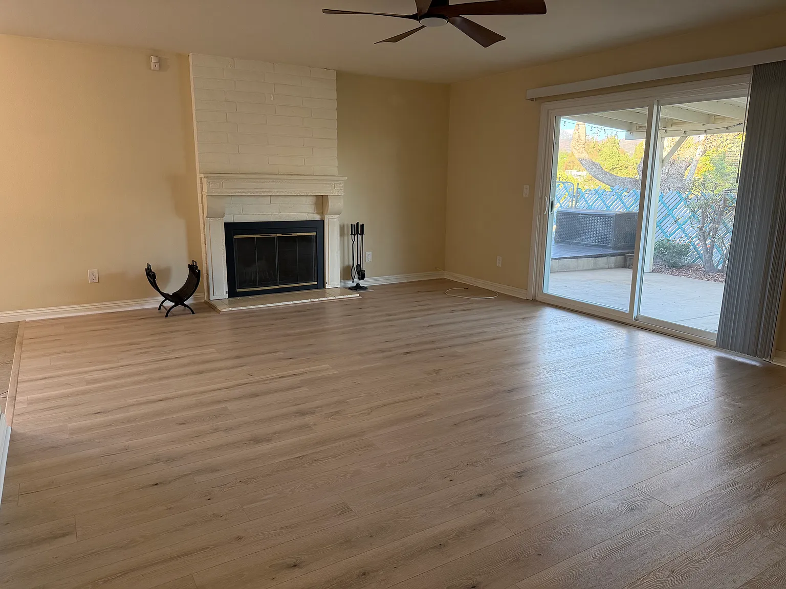 3 bed, 1330 sqft, $4,200 — Photo 4