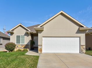 17024 Cypress St, Omaha, NE 68136