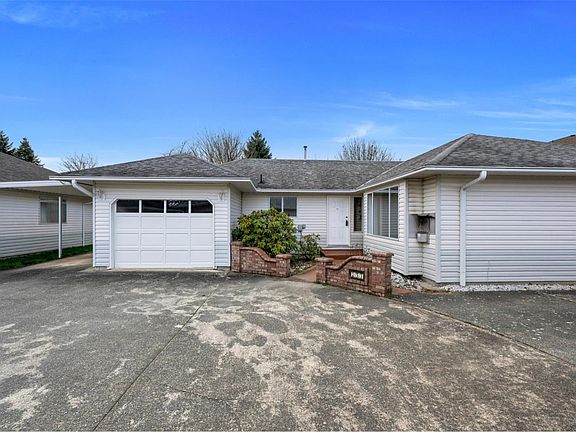 2nd image of 753 Marchmont Rd