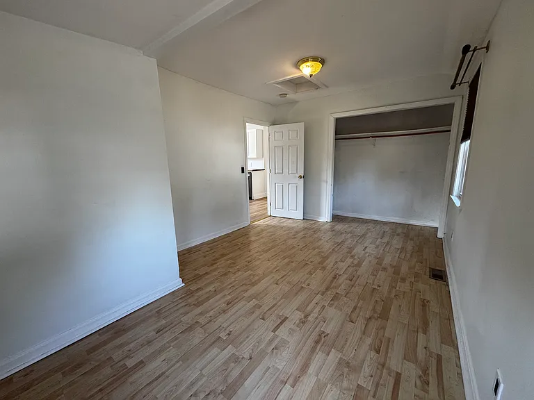 12 Hunter St — Photo 13
