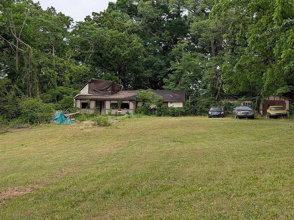 2nd image of 3936 Bryant St