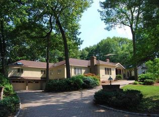 892 Scioto Dr, Franklin Lakes, NJ 07417