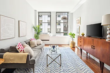35 East 10th Street