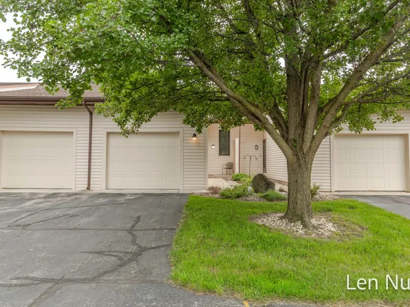 2742 Stonebluff Dr SW, Wyoming, MI 49519