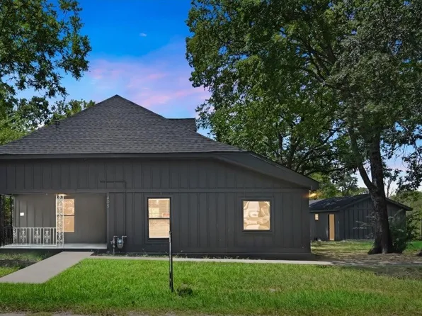 405 Walker St, Eustace, TX 75124