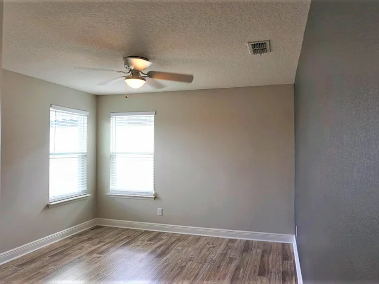4207 Oak Lodge Way — Photo 25