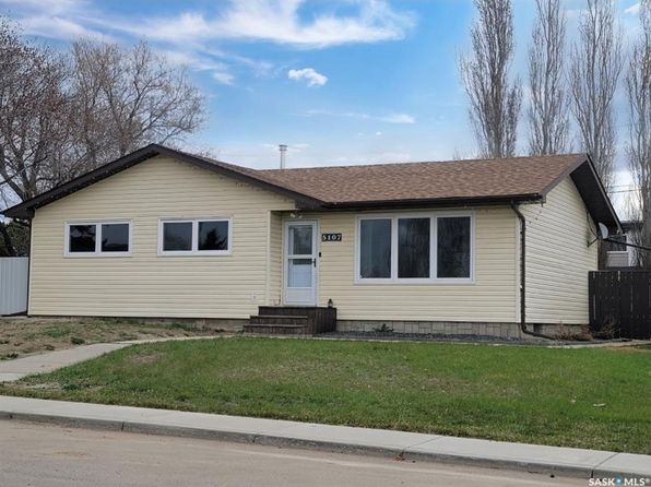 5107 Leader STREET, Macklin, SK S0L 2C0