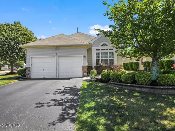 1 Derry Meeting Drive, Manalapan, NJ 07726