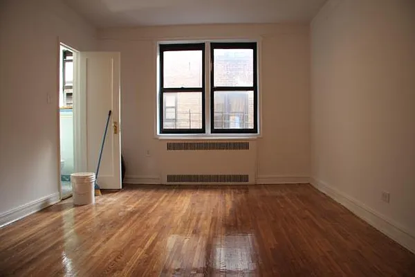 Rented by Lang Realty LLC | media 10