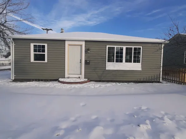 1301 1st St SE, Minot, ND 58701