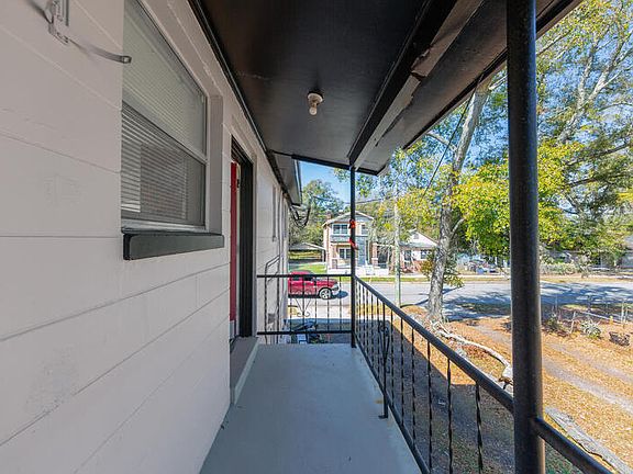 4th image of 1531 Louisiana St APT 1