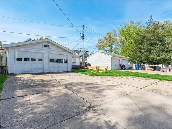 3rd image of 17431 Norton Ave