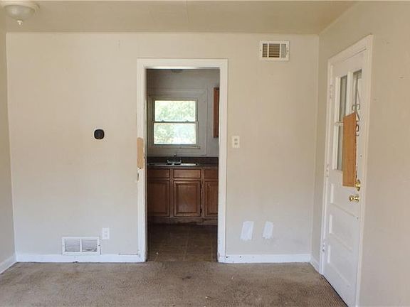 5th image of 2304 E 75th St