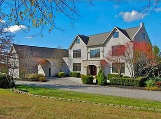 7588 Lancaster Rd SW, Hebron, OH 43025