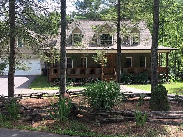 1st image of 2470 Loretta Ln #House