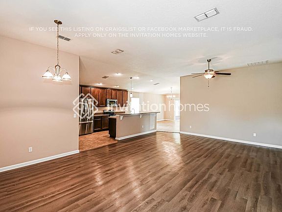 4th image of 308 W Adelaide Dr