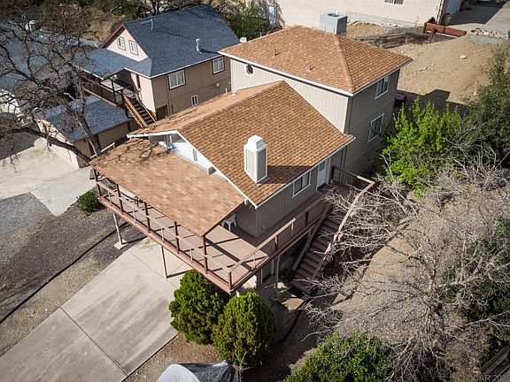 3rd image of 586 Bret Harte Dr