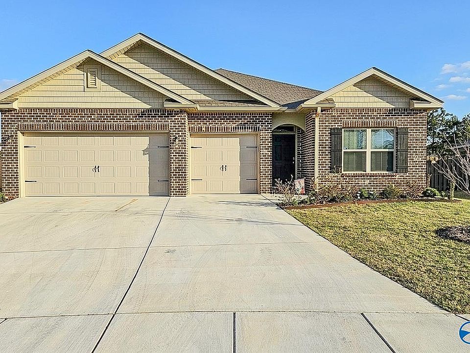 1st image of 14090 New Castle Dr