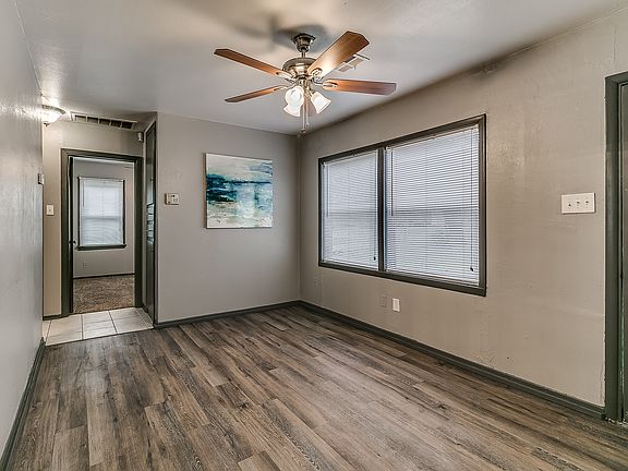 5th image of 4209 NE 19th St
