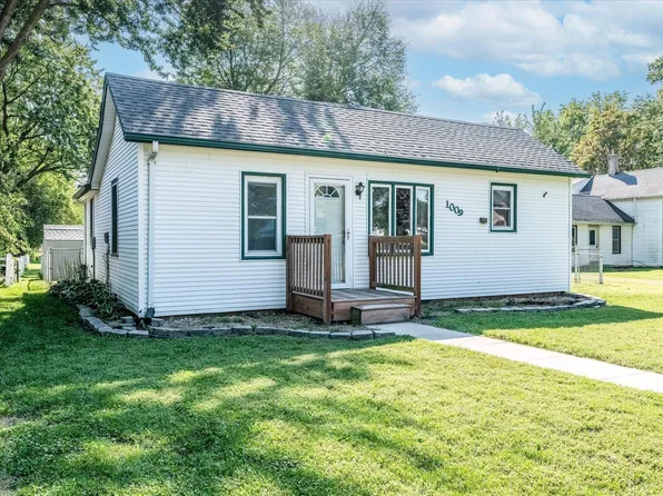 1009 N Frost Ave, Avoca, IA 51521