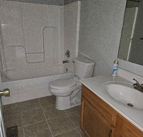 15 Webbshaw Dr — Photo 7