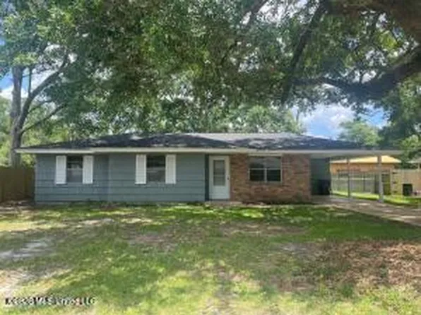 712 Halstead Rd, Ocean Springs, MS 39564