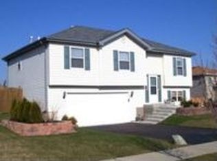 907 Redwood Dr, Elwood, IL 60421