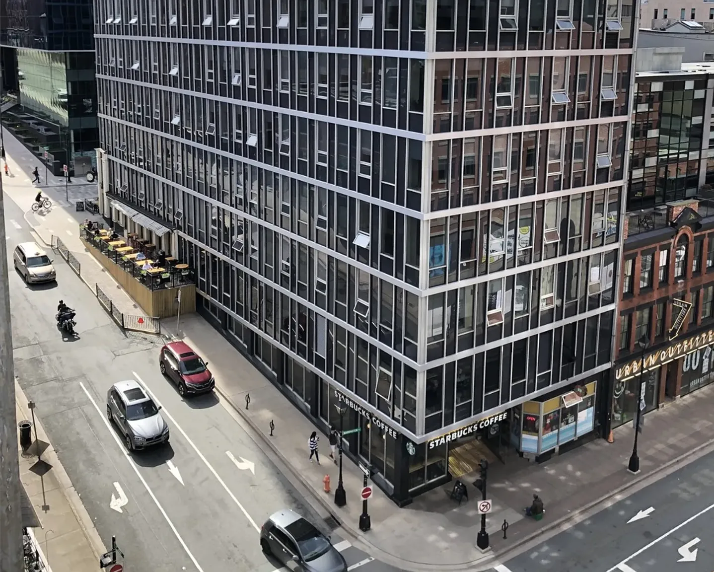 1646 Barrington Street Apartments — Photo 1
