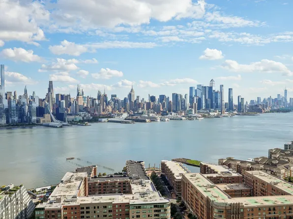 6040 Blvd East image 1 of 32