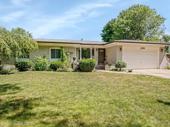 1291 Tennyson Dr, Troy, MI 48083