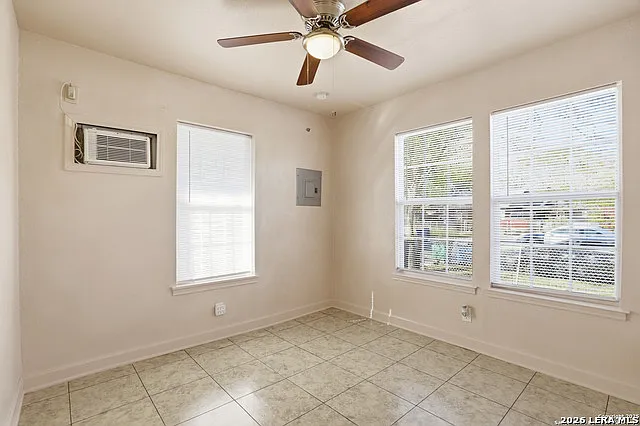 2714 Tampico St — Photo 5